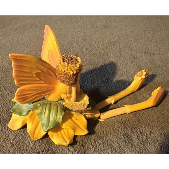 Vintage Collections Butterfly Fairies Resin Shelf Sitter Figurine - Picture 2 of 6